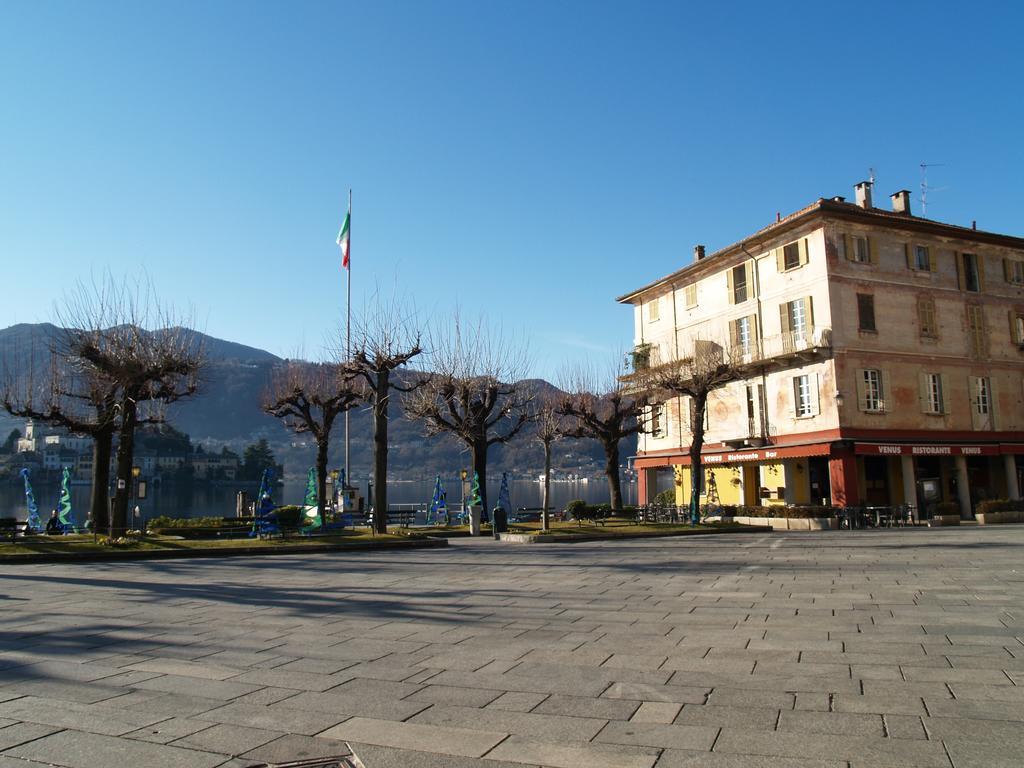 -Ortaflats- Appartamenti Imbarcadero & Palazzotto Орта-Сан-Джулио Номер фото
