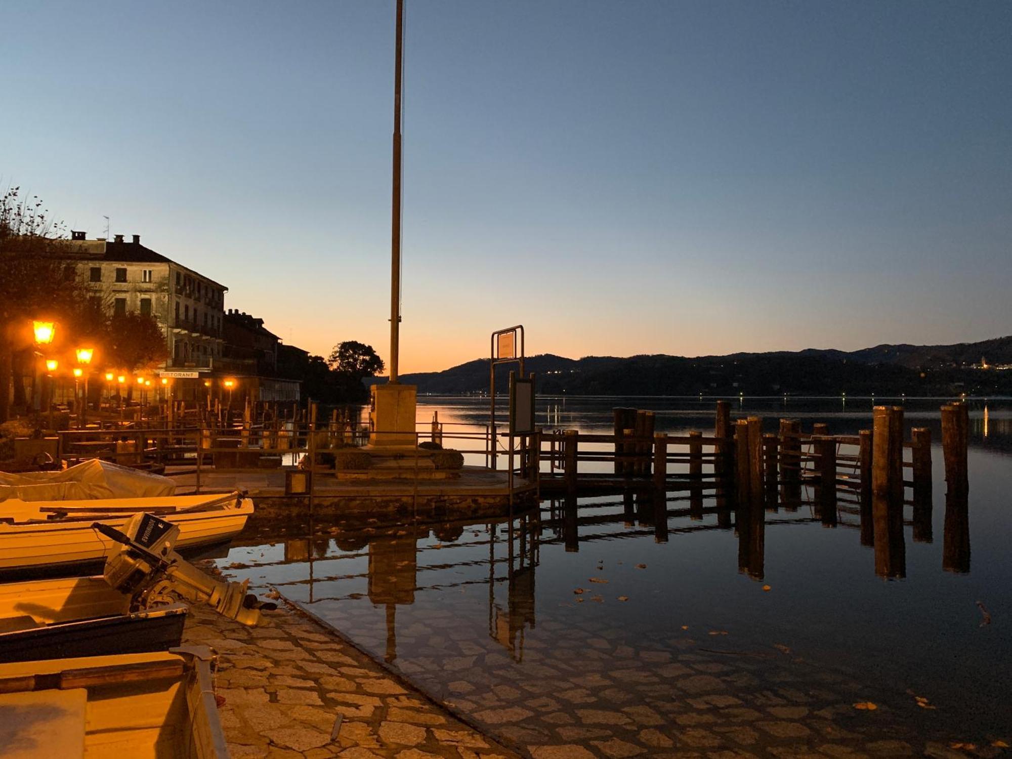 -Ortaflats- Appartamenti Imbarcadero & Palazzotto Орта-Сан-Джулио Экстерьер фото
