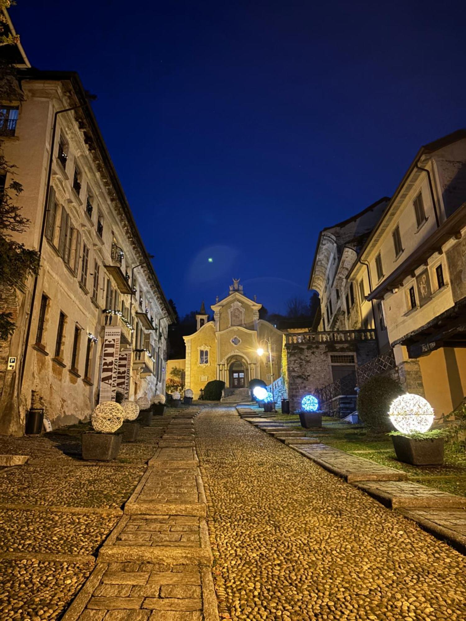 -Ortaflats- Appartamenti Imbarcadero & Palazzotto Орта-Сан-Джулио Экстерьер фото