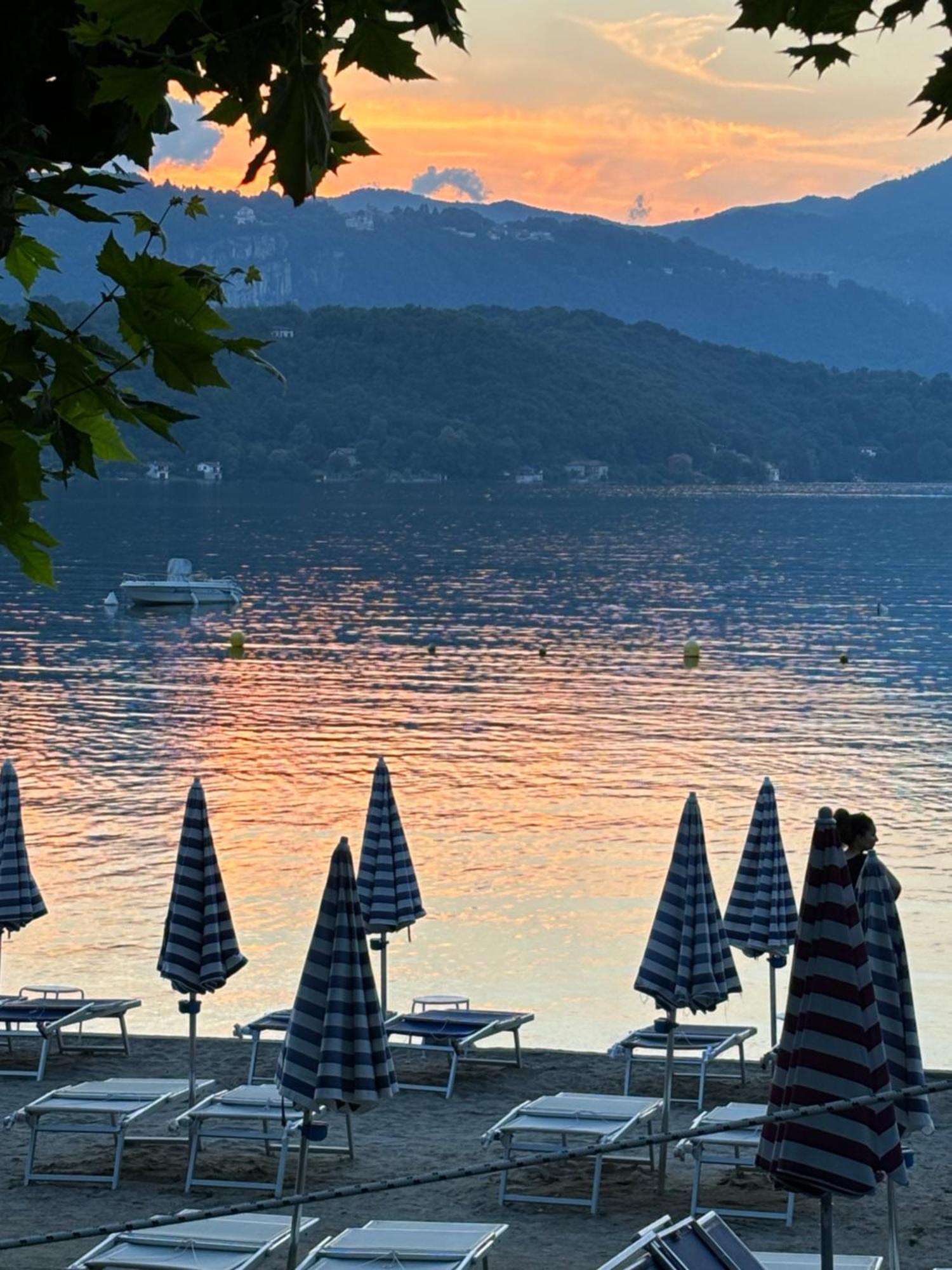 -Ortaflats- Appartamenti Imbarcadero & Palazzotto Орта-Сан-Джулио Экстерьер фото