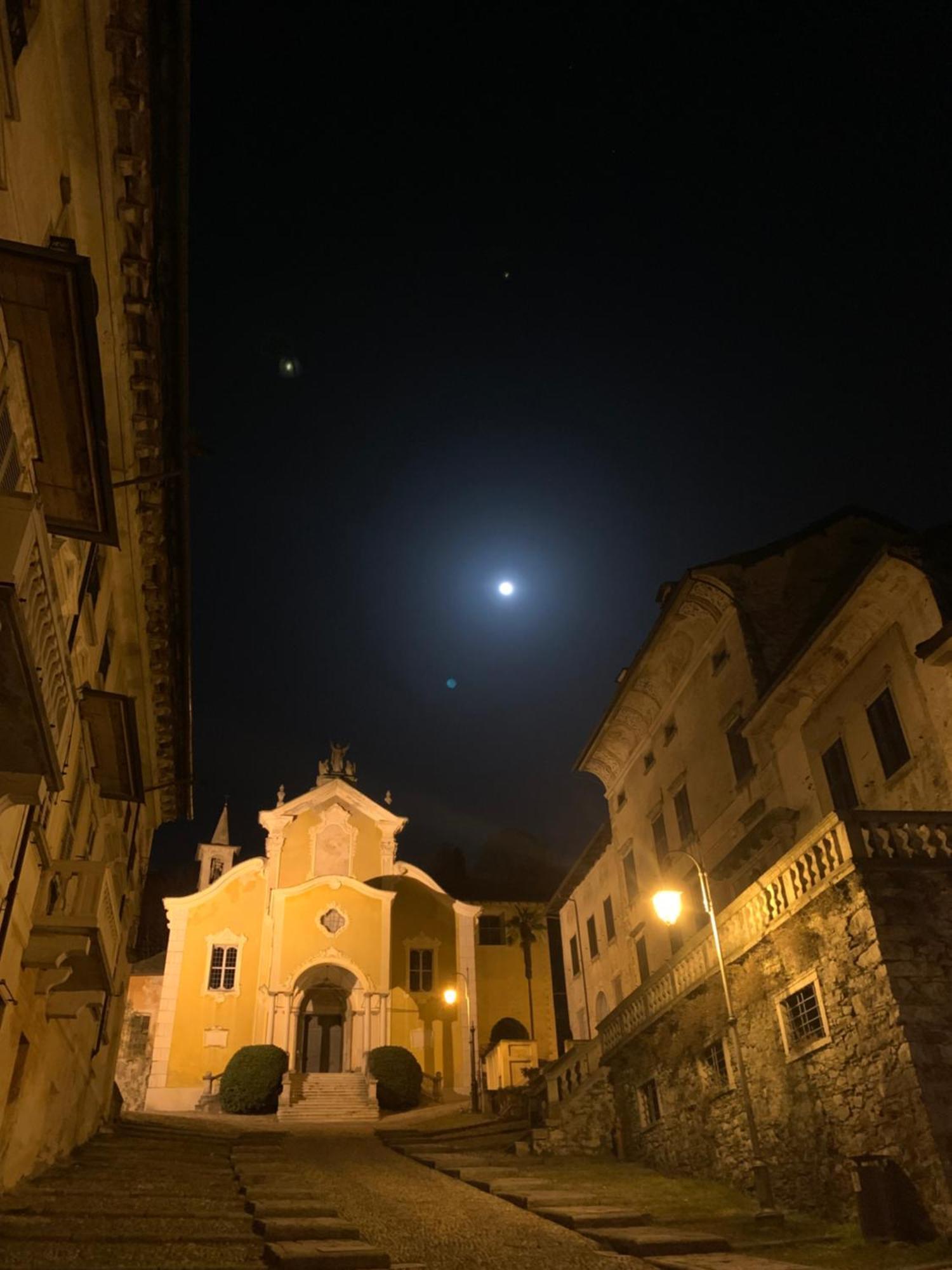 -Ortaflats- Appartamenti Imbarcadero & Palazzotto Орта-Сан-Джулио Экстерьер фото