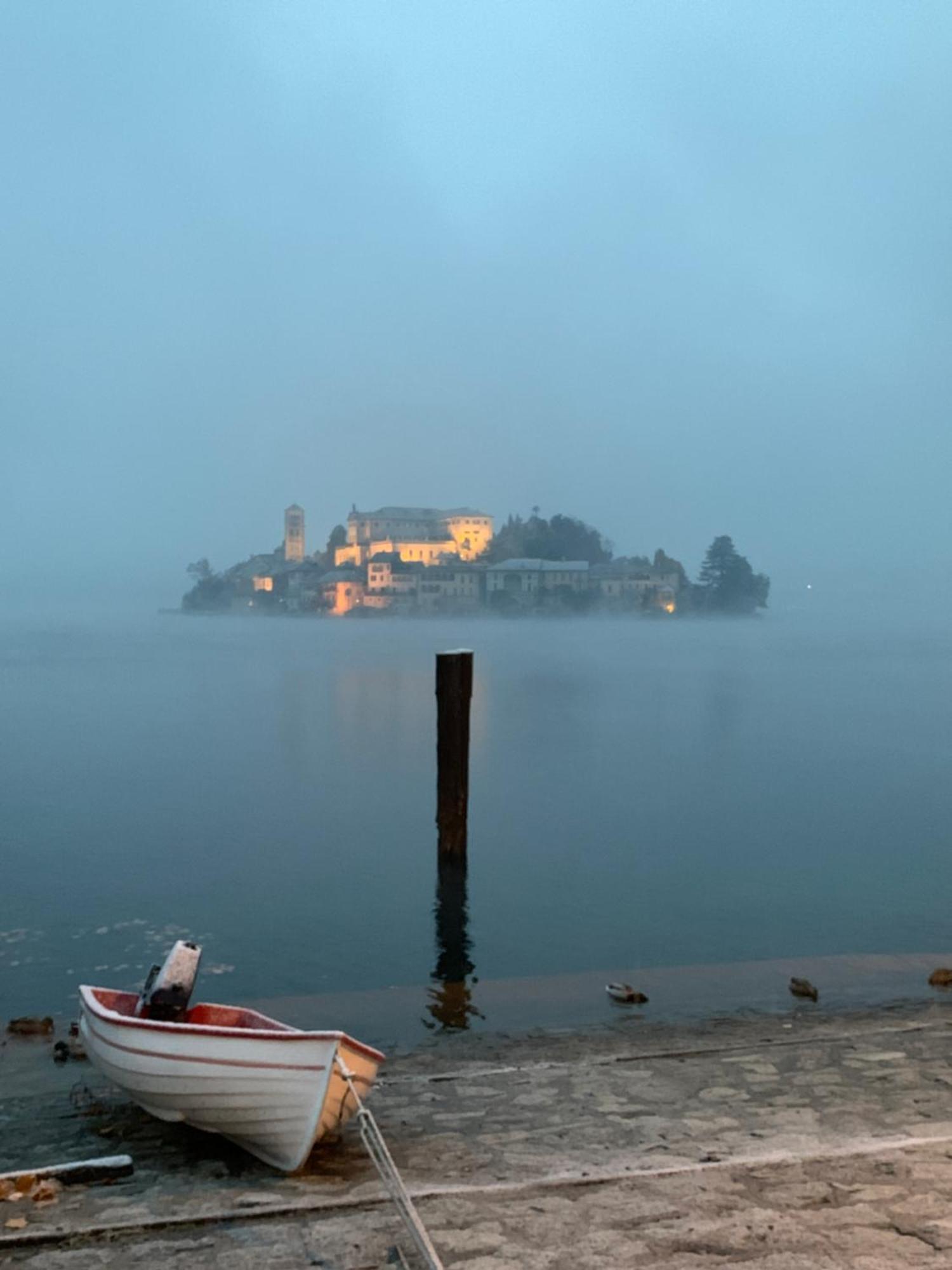 -Ortaflats- Appartamenti Imbarcadero & Palazzotto Орта-Сан-Джулио Экстерьер фото