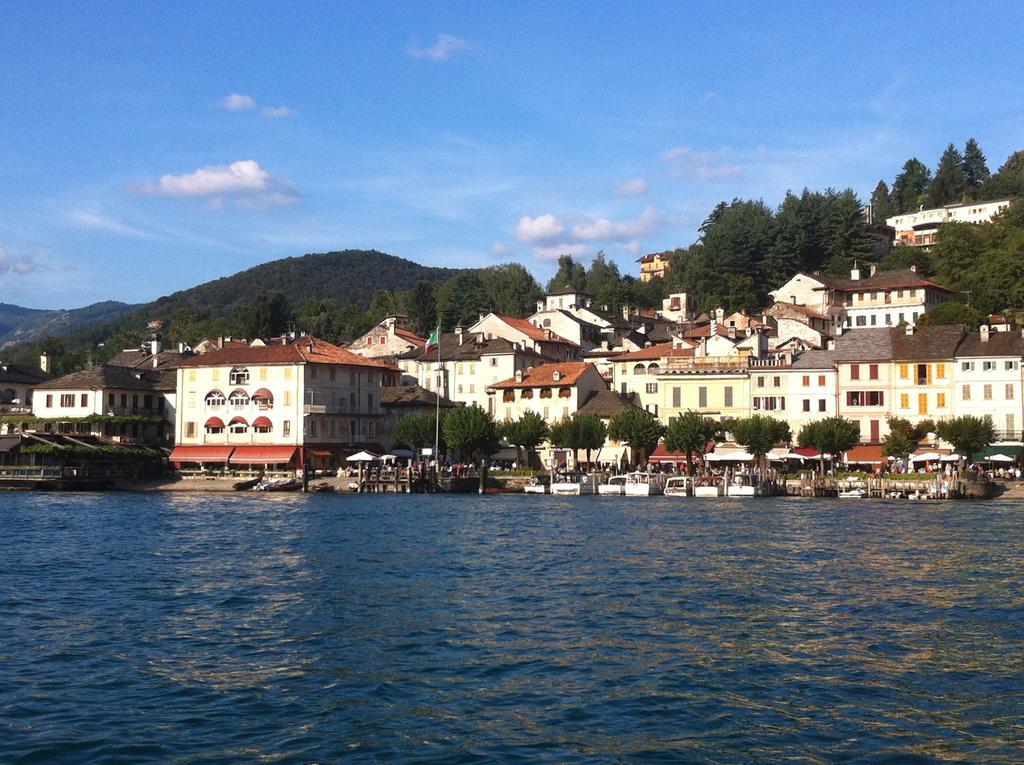 -Ortaflats- Appartamenti Imbarcadero & Palazzotto Орта-Сан-Джулио Экстерьер фото
